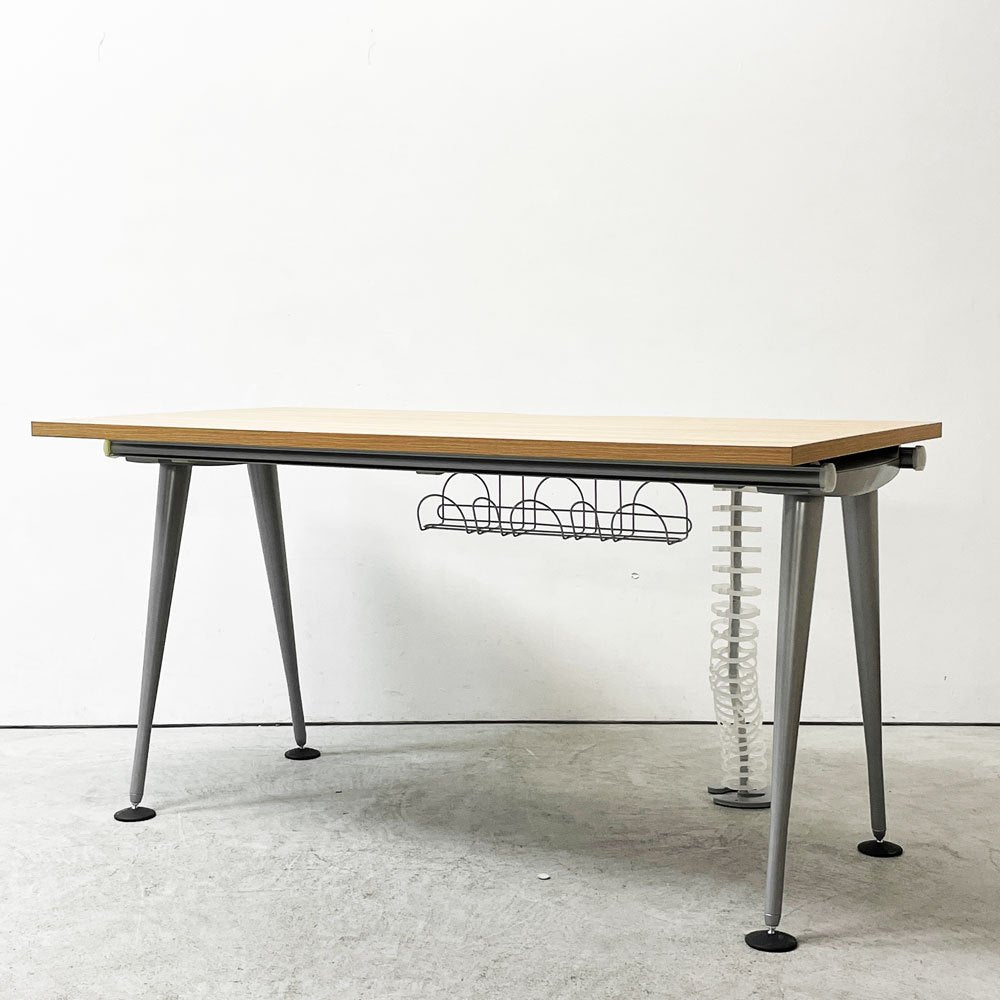 【祖師ヶ谷大蔵店】ハーマンミラー Herman Miller アバックエンバイロメンツ ABAK ミーティングテーブル デスク W140cm オークカラー ケーブルスパイン付き ティム・ウォレス A 買取させていただきました。