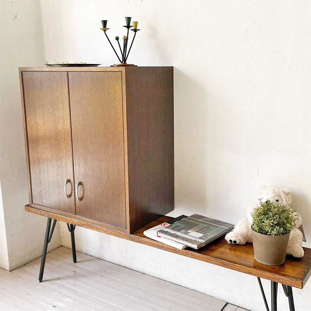 【下北沢店】スタンダードトレード STANDARD TRADE オーダーメイド 吊戸棚 キャビネット 2ドア 楢材 国産家具 買取させていただきました。