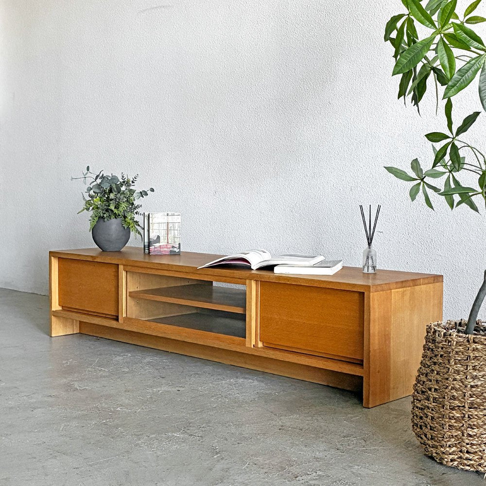 【登戸BASE店】ミヤモト家具 ローヴェ LOWVE リンカーン AF-Lincoln テレビボード AVボード W180cm オーク無垢材 スライドガラス 抽斗2杯 買取させていただきました。