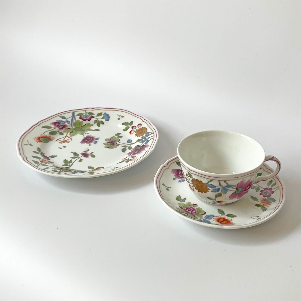 【下北沢店】リチャードジノリ Richard Ginori グランデューカ granduca カップ ソーサー プレート 3点セット トリオセット 買取させていただきました。