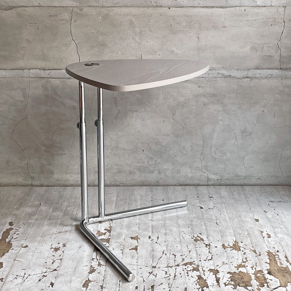 【学芸大学店】テクタ TECTA K22 サイドテーブル SIDE TABLE アッシュ材 グレー ラッカー塗装 高さ調整可 アクセル・ブロッホイザー アレキサンダーカルダー ドイツ バウハウス 買取させていただきました。