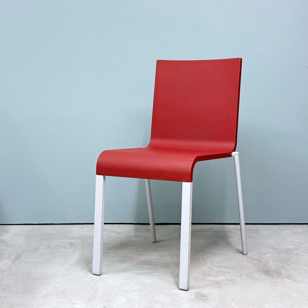 【経堂店】ヴィトラ vitra. ゼロスリー .03 ダイニングチェア スタッキングチェア マールテン・ヴァン・セーヴェレン Maarten Van Severen レッド 買取させていただきました。