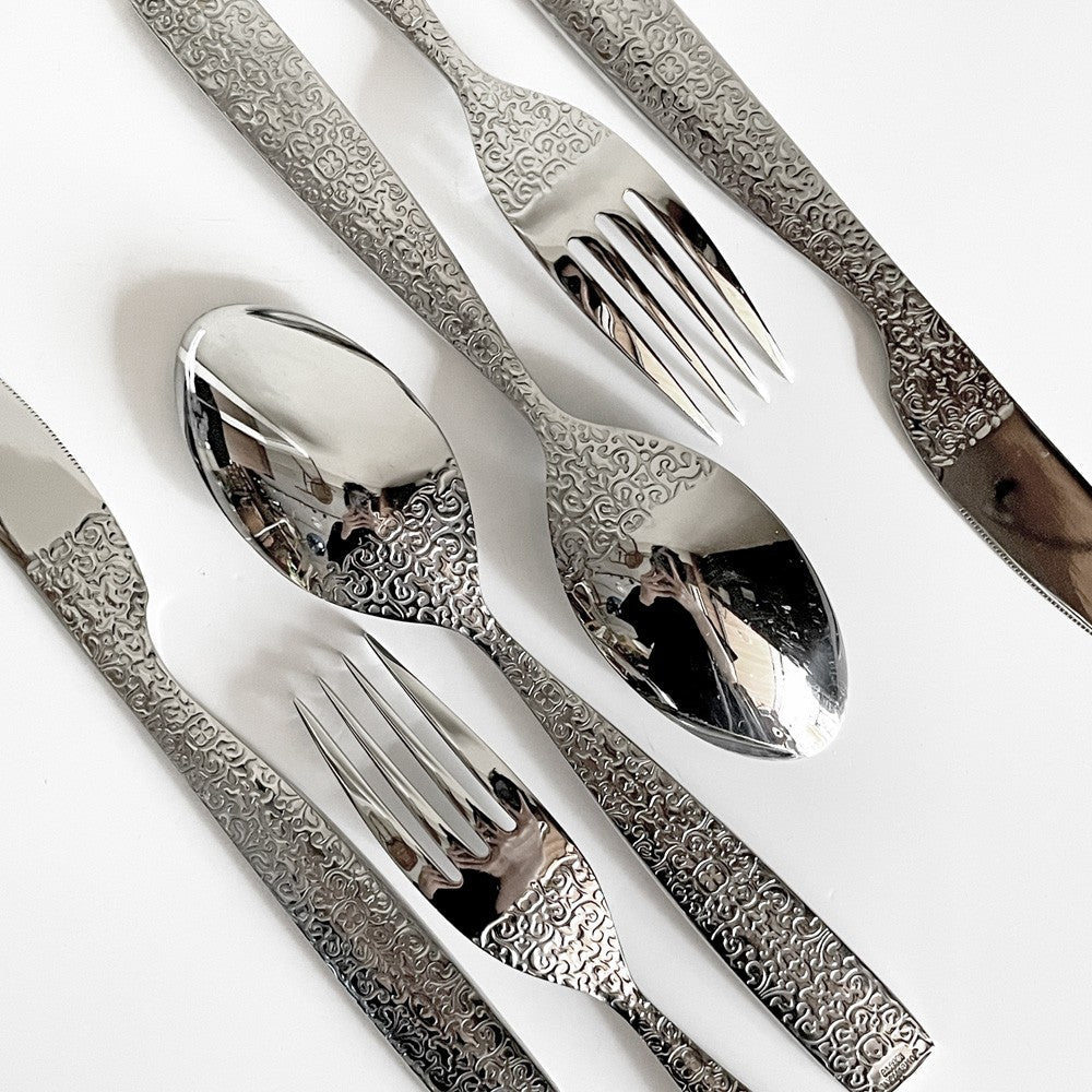 【自由が丘店】アレッシィ ALESSI ドレスド Dressed カトラリー ナイフ・フォーク・スプーン セット Marcel Wanders イタリア 計2セット 買取させていただきました。