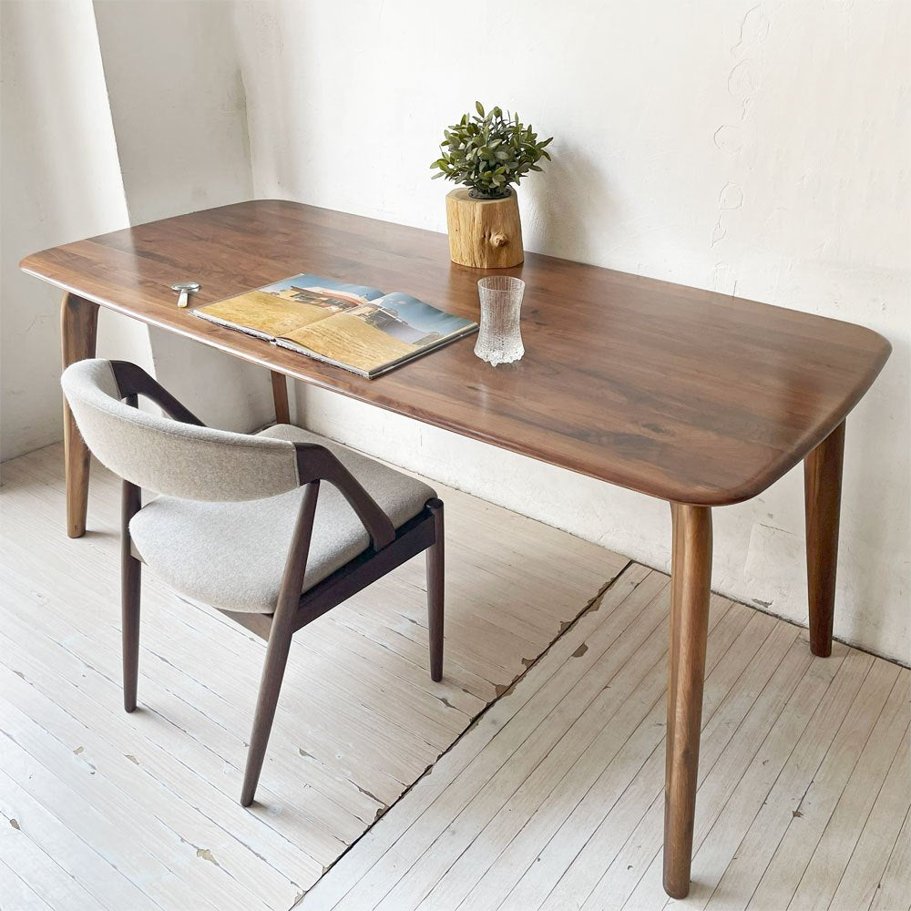 【下北沢店】関家具 レジェンド ダイニングテーブル ウォールナット無垢材 北欧テイスト モダンスタイル W165cm 買取させていただきました。