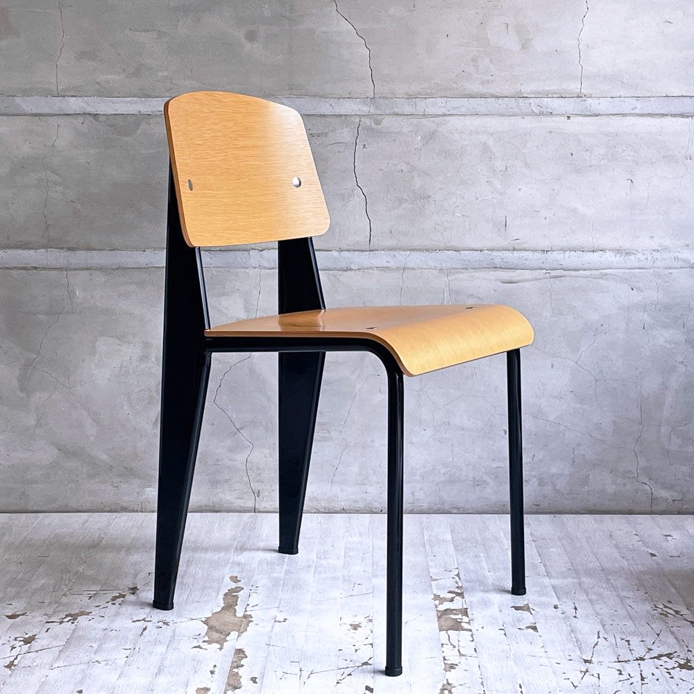 【学芸大学店】ヴィトラ vitra スタンダードチェア Standard chair ナチュラルオーク×ディープブラック ジャン・プルーヴェ Jean Prouve 名作椅子 定価138,600円 買取させていただきました。