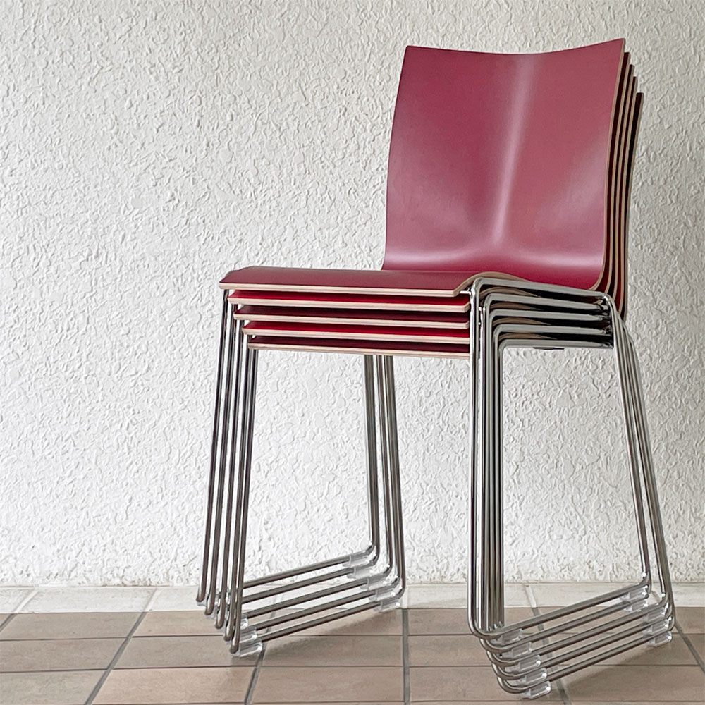  【用賀店】エンゲルブレヒト Engelbrechts チャリック CHAIRIK 107 ダイニングチェア スタッキング そり足 未使用品 デンマーク ボルドー3脚、レッド2脚 買取させていただきました。