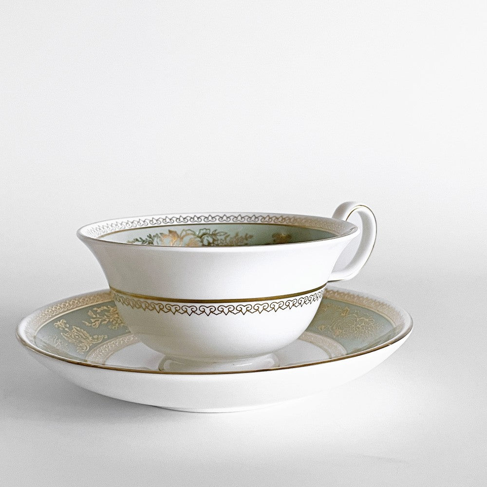 【自由が丘店】 ウェッジウッド WEDGWOOD コロンビア Columbia セージグリーン ティーカップ&ソーサー C&S ボーンチャイナ 陶磁器 黒壺 イギリス 買取させていただきました。