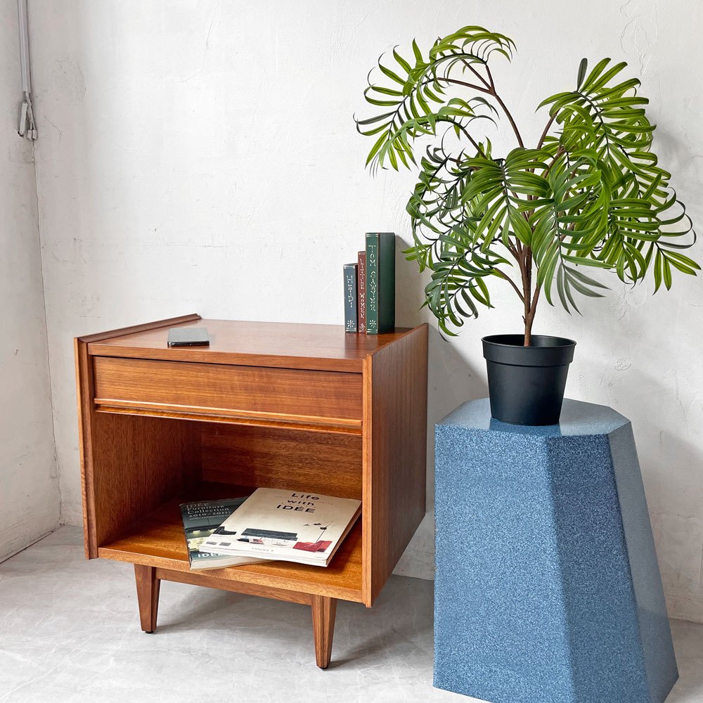 【下北沢店】アクメファニチャー ACME Furniture トラッセル TRESTLES ナイトスタンド サイドテーブル ウォールナット 定価￥58.300- 美品 買取させていただきました。