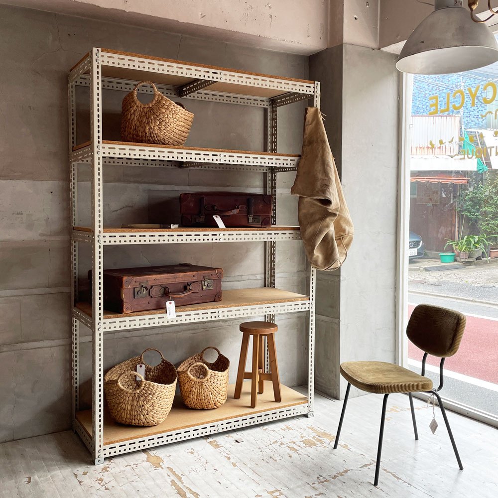 【学芸大学店】リオン LYON アングルシェルフ SLOTTED ANGLE SHELF 5段 オープンシェルフ ディスプレイラック インダストリアル 工業系 P.F.S取扱 買取させていただきました。