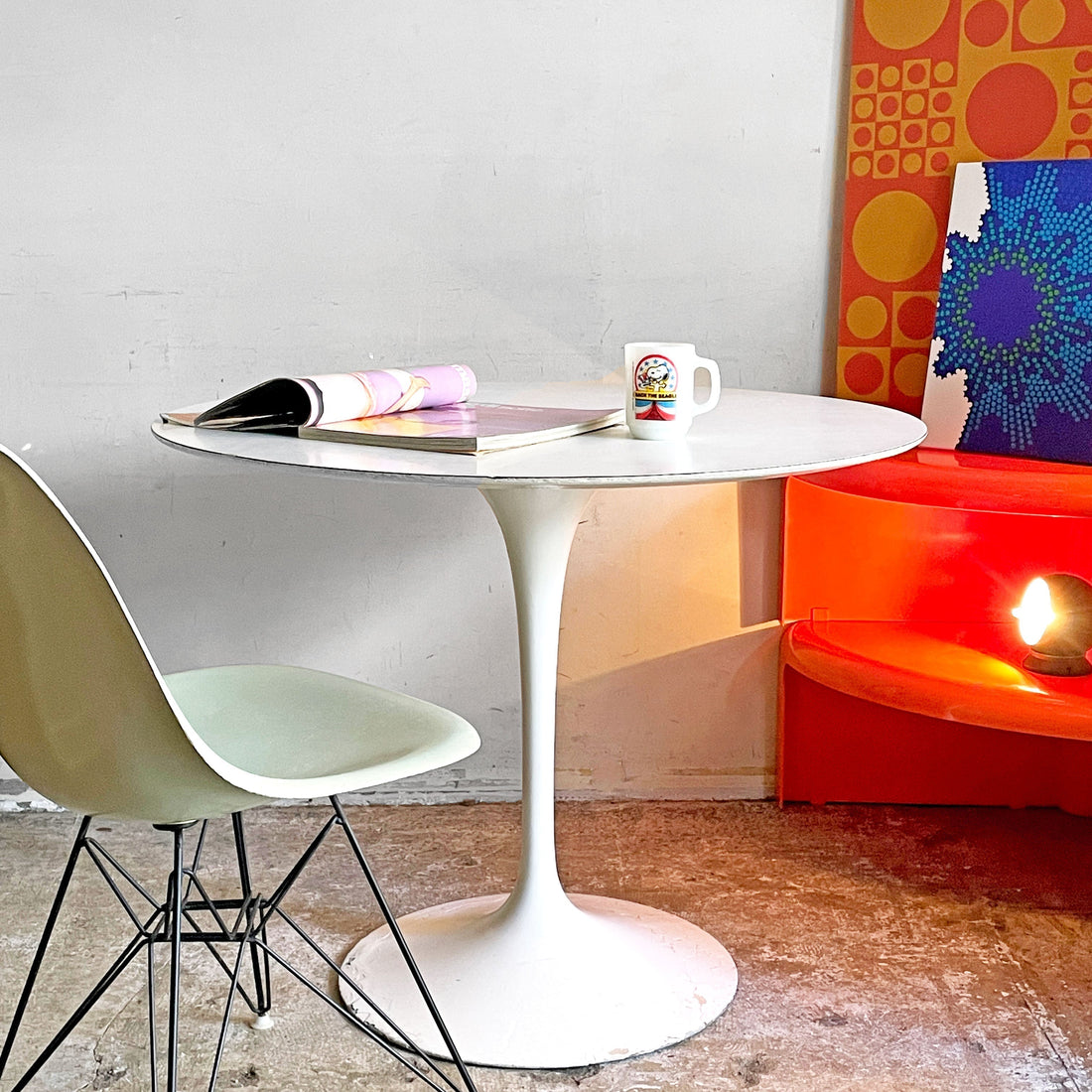 ノル Knoll ビンテージ チューリップ ダイニングテーブル ラウンドトップ 90.5Φ ホワイトラミネート エーロ・サーリネン Eero Saarinen ミッドセンチュリー～朝日とコーヒーにコピ・ルアック～