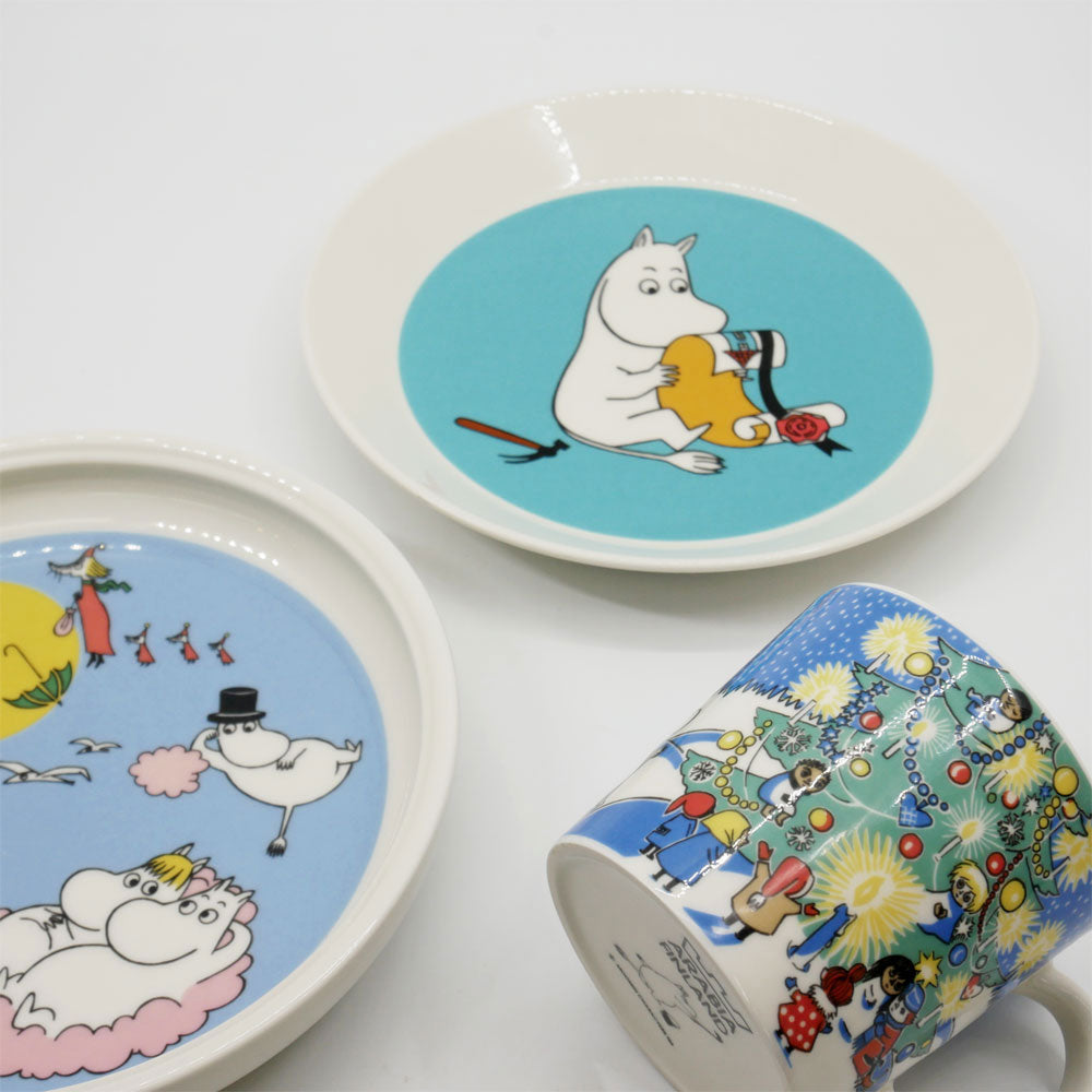 【祖師ヶ谷大蔵店】アラビア ARABIA ムーミン MOOMIN プレート & クリスマス限定マグ 計３点 フィンランド 北欧食器 買取させていただきました。