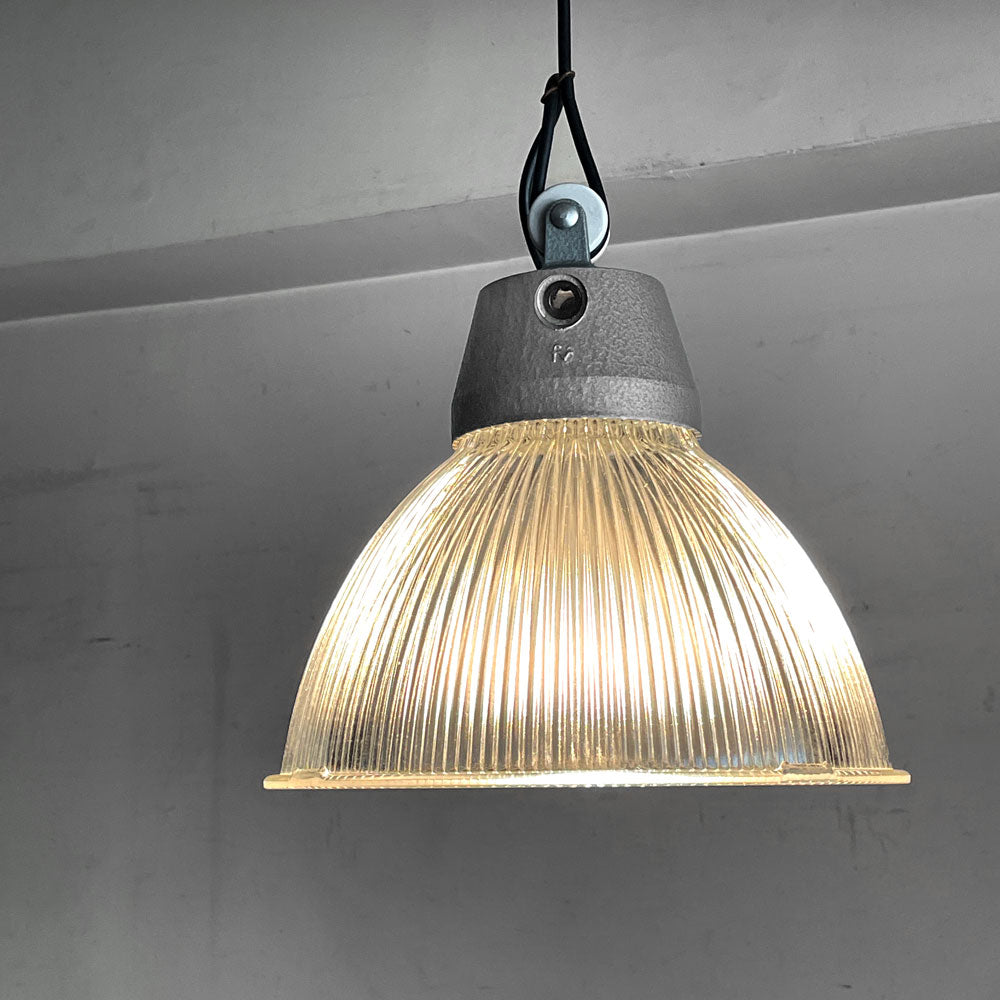 【自由が丘店】ビンテージスタイル Vintage Style ガラスシェード ペンダントライト ダイナーランプ インダストリアル 買取させていただきました。