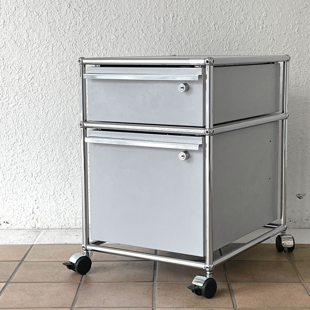 【用賀店】ユーエスエムハラー USM Haller モジュラーファニチャー Modular Furniture デスクワゴン ロールボーイ 2ドロワー マットシルバー 買取させていただきました。