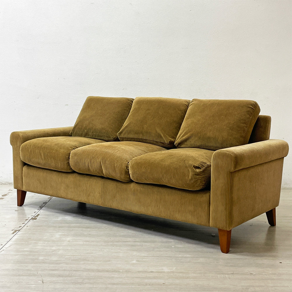 【祖師ヶ谷大蔵店】トラックファニチャー TRUCK FURNITURE エフケーソファ トリム FK SOFA TRIM 3SEATER ウォールナット無垢材 フェザークッション コーデュロイ グリーン 張地F-21 定価44万円 買取させていただきました。