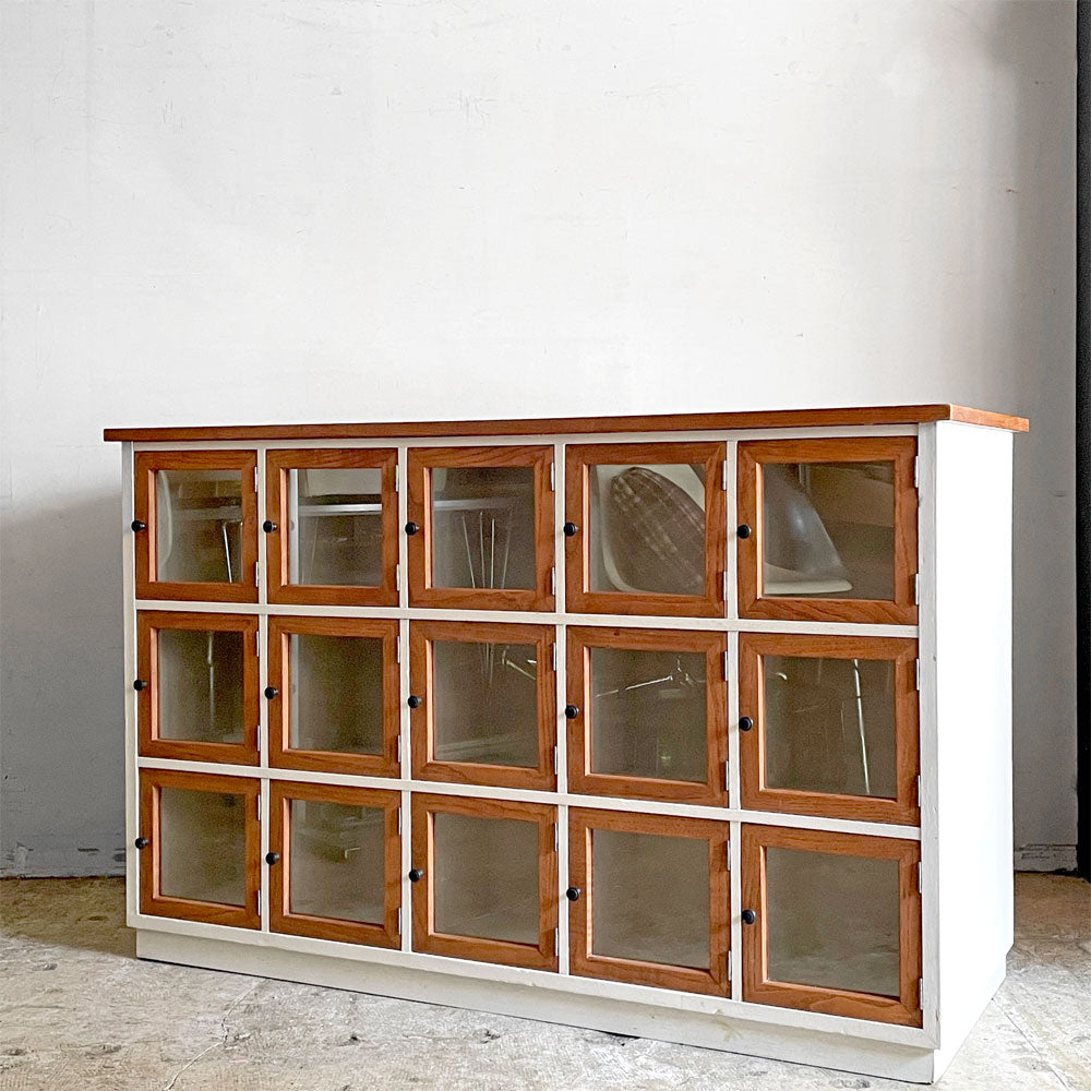 【自由が丘店】ビンテージリメイク vintage remake 両面収納カウンター 扉付き オープン ペインテッド キャビネット 3×5マス W133.5cm 店舗什器 買取させていただきました。