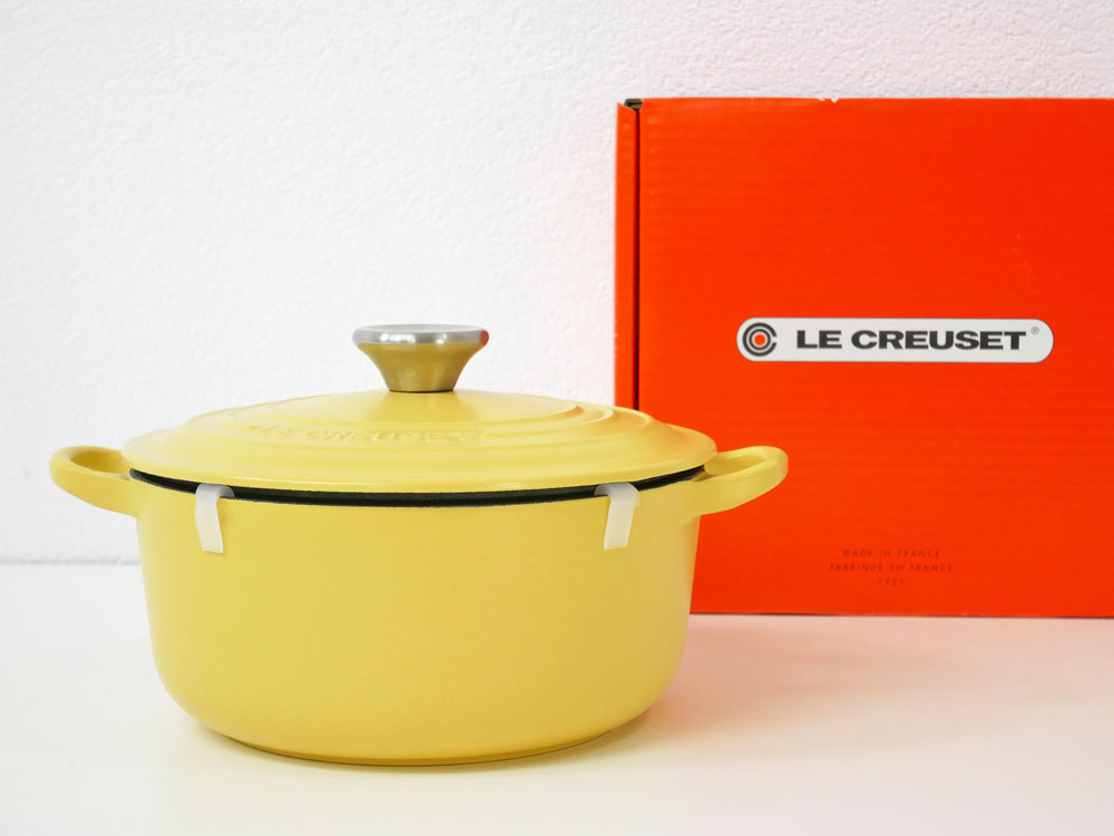 ルクルーゼ LE CREUSET ココットロンド ミモザ イエロー 廃番カラー Φ20cm 2.4L 両手鍋 箱付 フランス 参考定価￥33,000- 中古品 買い取りしました。