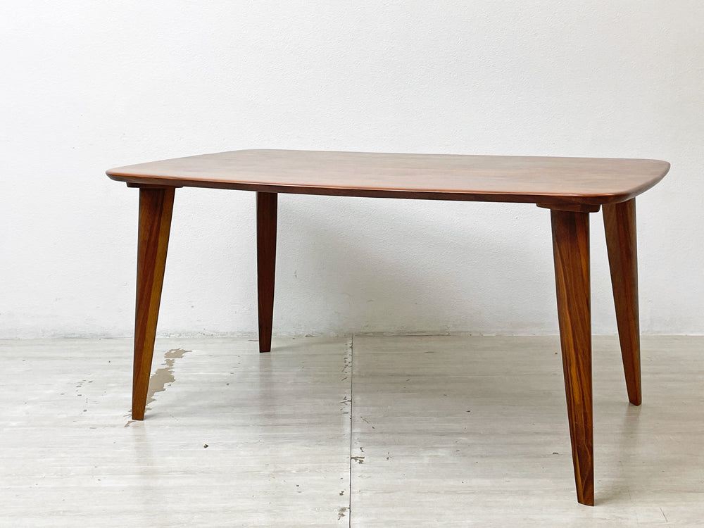 シギヤマ家具 SHIGIYAMA ユズ YUZU ダイニングテーブル ウォールナット無垢材 W140 定価￥119,300- 中古品 買い取りしました。