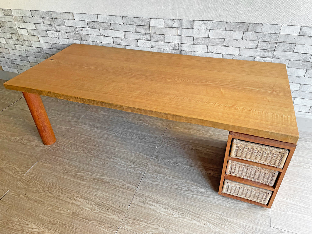 BC工房 タモ無垢材 ダイニングテーブル W200cm 片脚シェルフタイプ 3段 籐カゴ付 店舗什器 和モダンスタイル 中古品  買い取りしました。