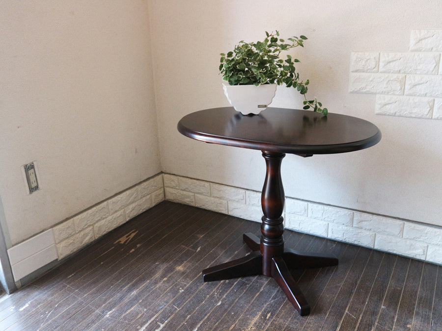 北海道民芸家具 カフェテーブル サイドテーブル オーバル 樺無垢材 ～日本屈指の老舗家具メーカーによる小ぶりな一本脚テーブル～