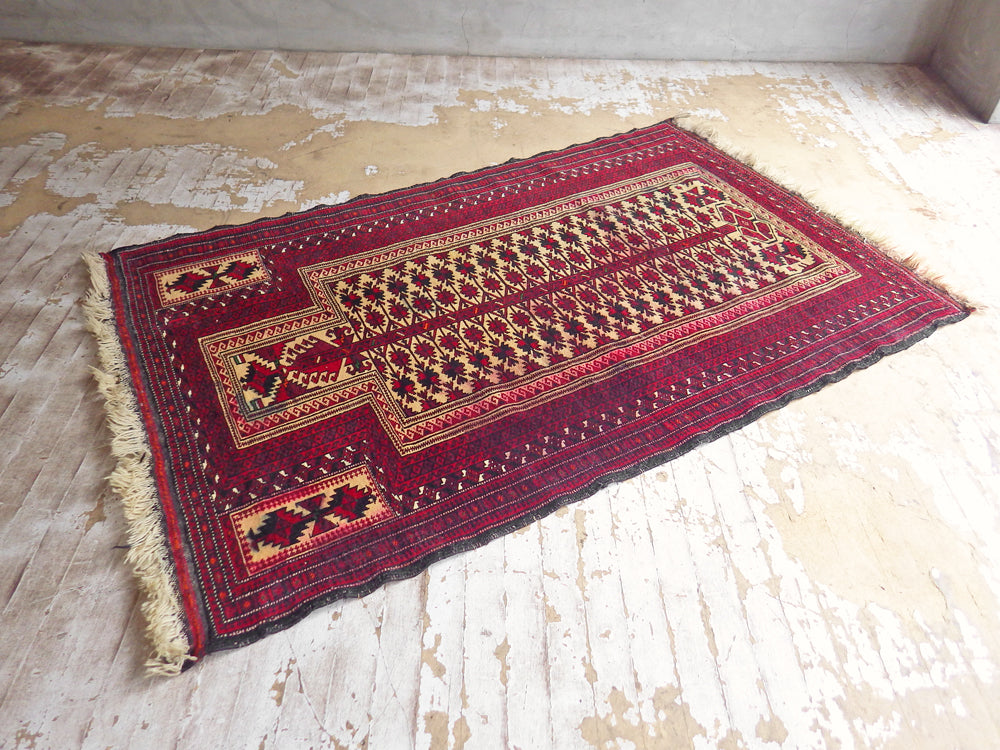 トライバルラグ バルーチ ラグ Bharuch Rug ウール ネイティブ イラン製 深紅 140 × 88 cm 中古品 買い取りしました。