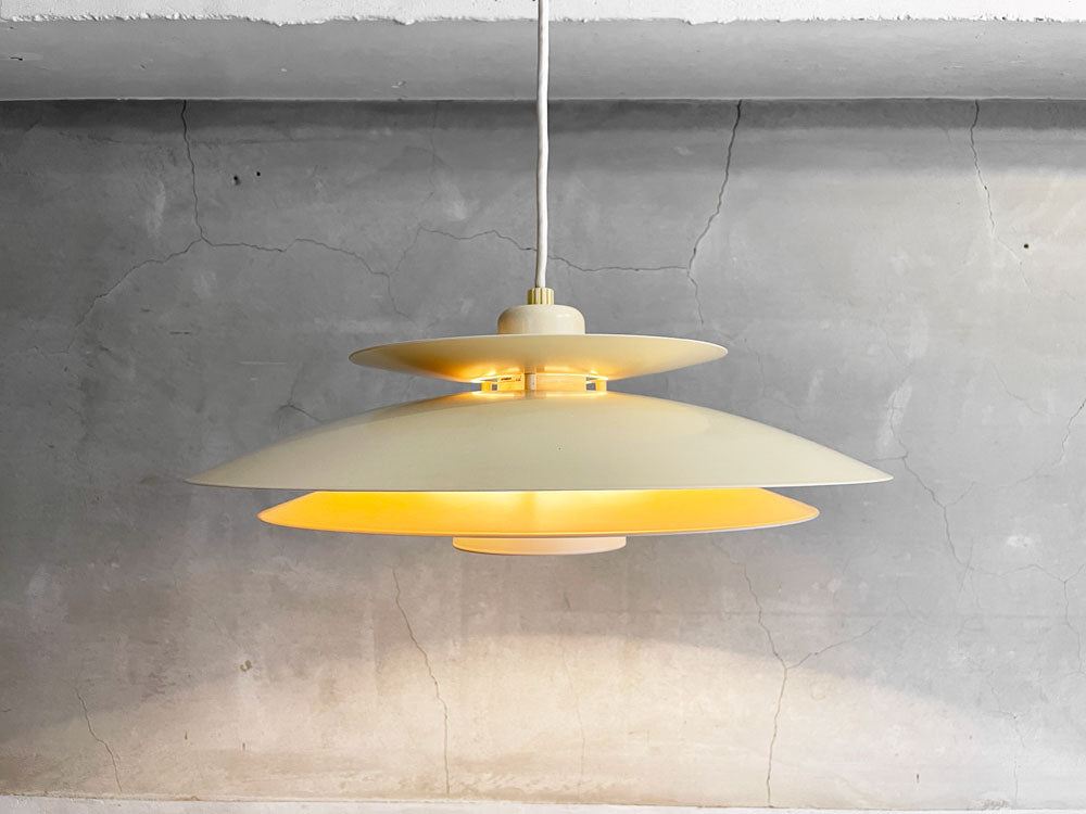 ホーン HORN 4レイヤードシェード ペンダントライト ホワイト デンマーク ヤマギワ取扱い 中古品 買い取りしました。