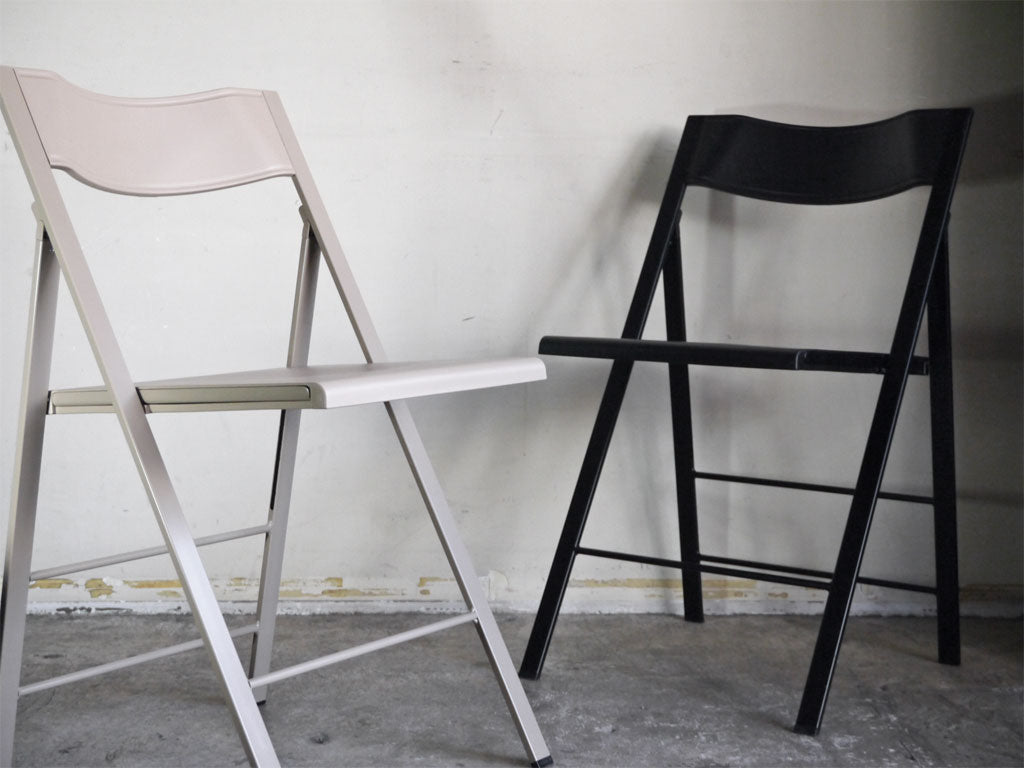 エリアデクリック AREA declic ポケットカラー Pocket Color Chair フォールディングチェア ベージュ＆ブラック ポリプロピレン イタリアンモダン 中古品 買い取りしました。