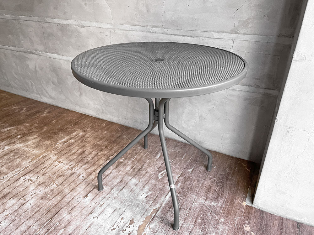 エミュー emu カンビ ラウンドテーブル CAMBI ROUND TABLE M カフェテーブル Φ80cm ブラック 廃番色 イタリア 定価\59,400- 中古品 買い取りしました。