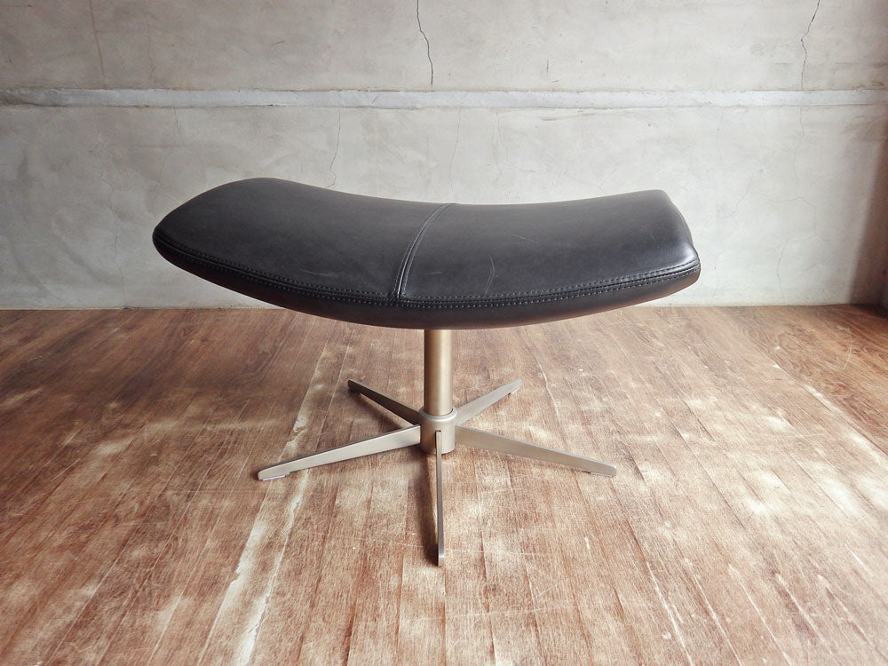 ボーコンセプト BoConcept スキラ Squilla オットマン フットスツール 回転式 ブラック 牛革 レザー 北欧モダン 定価約19万円以上 中古品 買い取りしました。