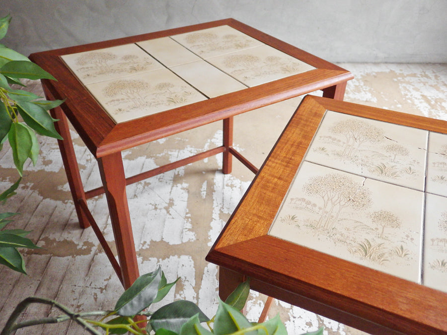 TOFTEN mobelfabrikken チーク材 タイルトップ ネストテーブル サイドテーブル 北欧ビンテージ ～寛ぎの空間を演出する、素朴なタイルトップテーブル～
