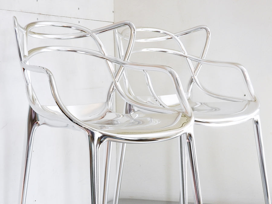 カルテル Kartell マスターズ チェア Masters chair  スタッキングチェア クロームフィニッシュ フィリップ・スタルク Philippe Starck ～重なり合う美しいシルエットの秘密～