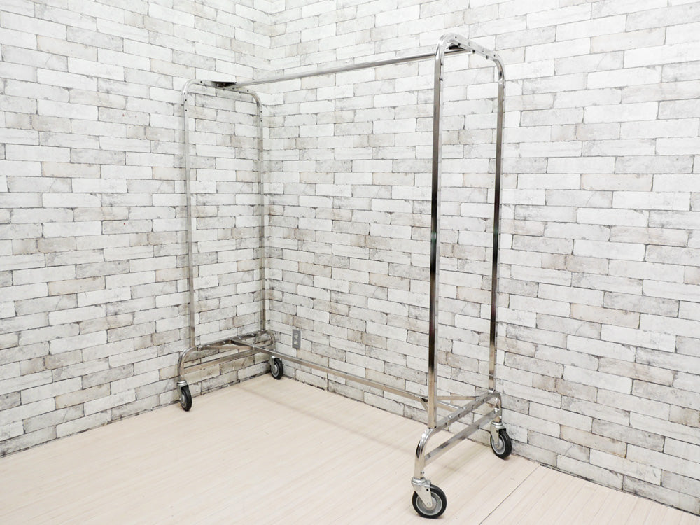 R&B ワイヤー プロダクツ R&B WIRE PRODUCTS スチール ハンガーラック キャスター付 US 店舗什器 P.F.S 取扱   中古品 買い取りしました。