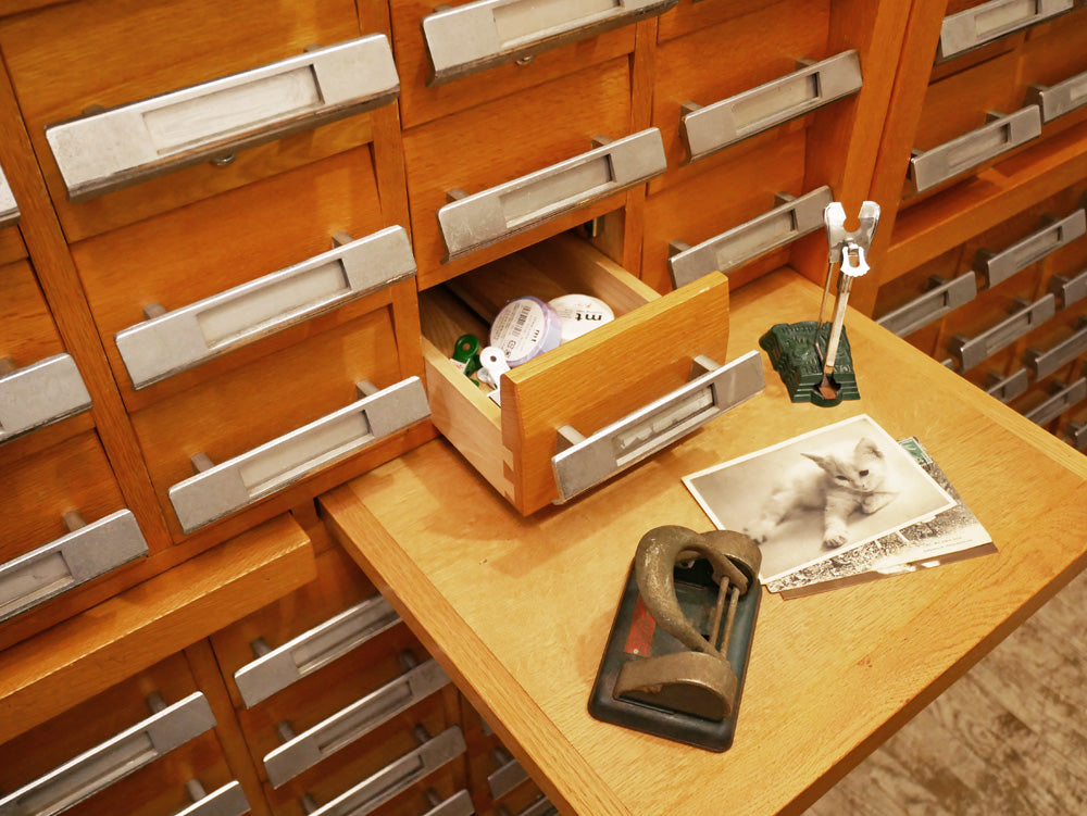 キハラ KIHARA 図書館キャビネット カードケース 抽斗45杯 レトロ 店舗什器 ～身近に感じるノスタルジー～