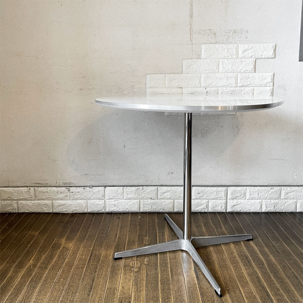【経堂店】フリッツハンセン Fritz Hansen スーパー円テーブル Aテーブル SUPERCIRCULAR Table  A602 カフェテーブル W75cm ホワイトメラミン ピート・ハイン アルネ・ヤコブセン 定価￥261,800- 買取させていただきました。