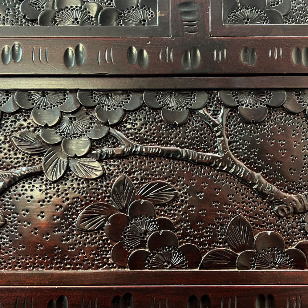 軽井沢彫 箪笥 チェスト 7段 抽斗8杯 桜彫刻 星打ち 細密彫刻 伝統工芸品 民藝家具 ～桜花爛漫～