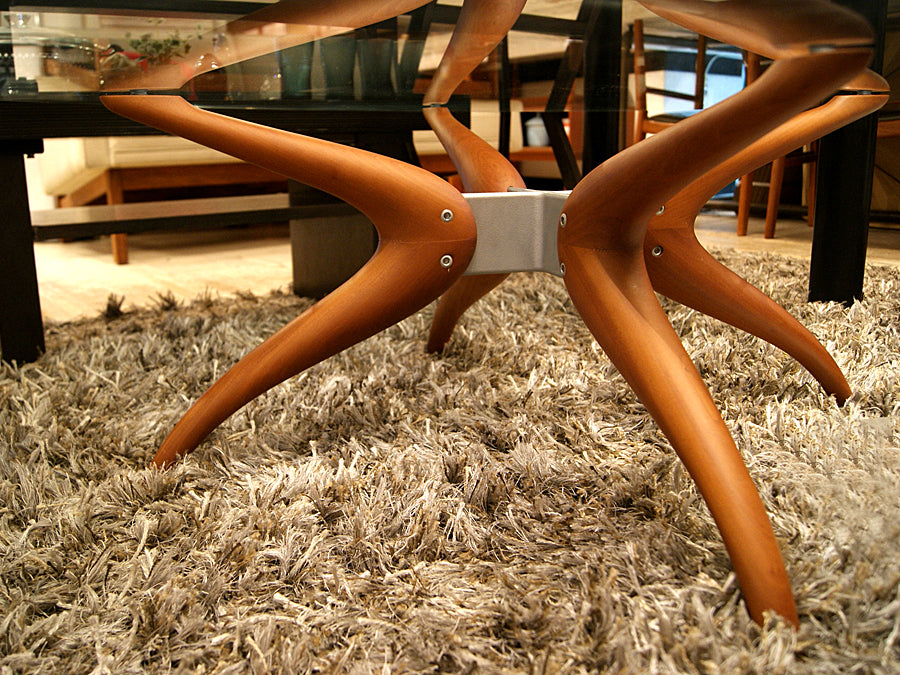 ポラダ porada デヌオ オーバル リビング テーブル DENUO OVAL LIVING TABLE ガラステーブル ローテーブル チェリー材 定価216,300円 廃盤 ～植物の様な曲線を描くエレガントな木製フレーム～
