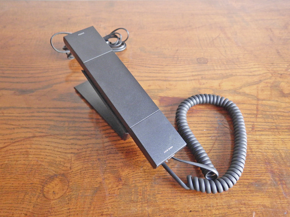 ヤコブ・イェンセン Jacob Jensen T-1 Telephone 電話機 モダン 北欧 デンマーク 買い取りしました。