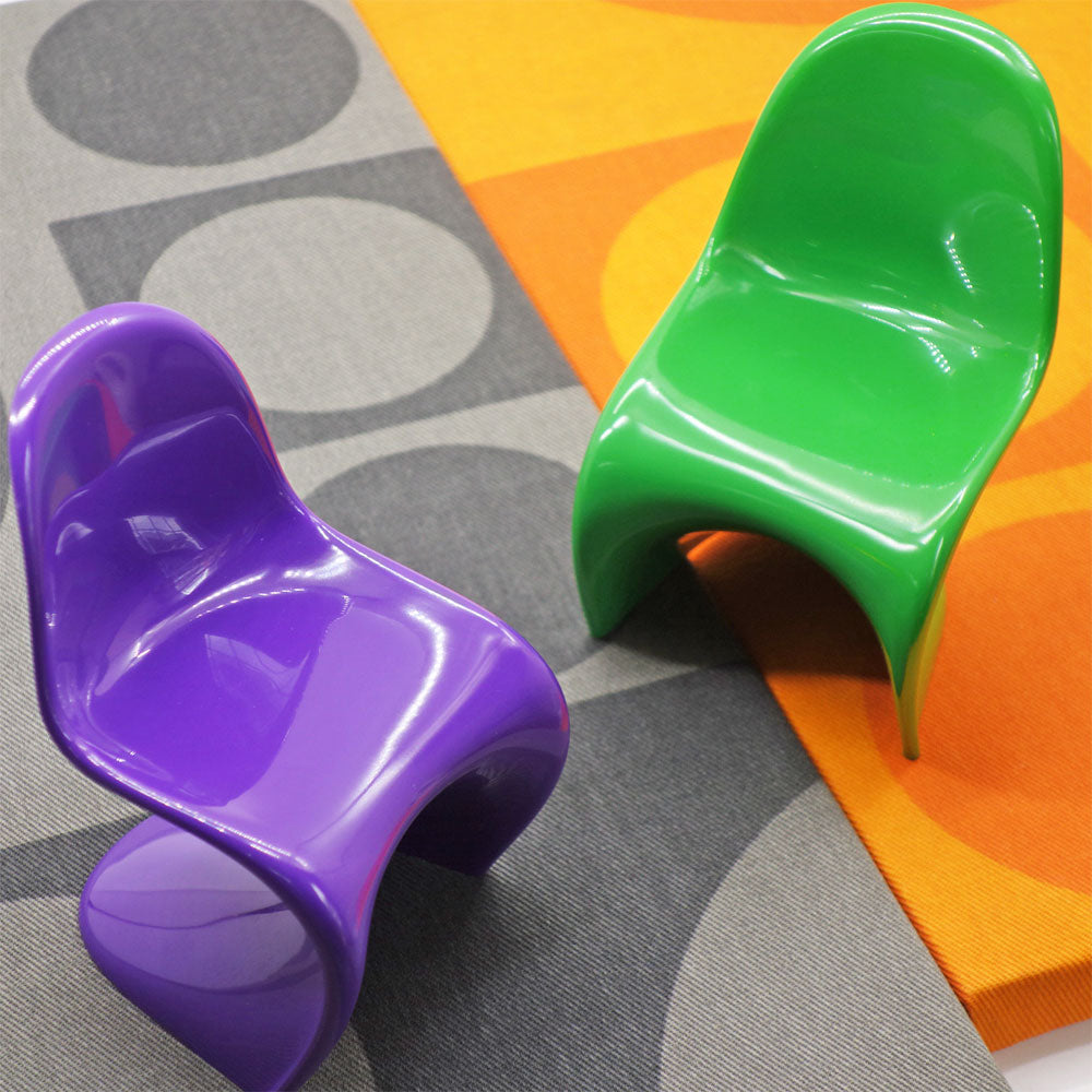 【祖師ヶ谷大蔵店】ヴィトラ デザインミュージアム Vitra Design Museum ミニチュアコレクション パントンチェア 1/6スケール 限定カラー パープル & グリーン 買取させていただきました。