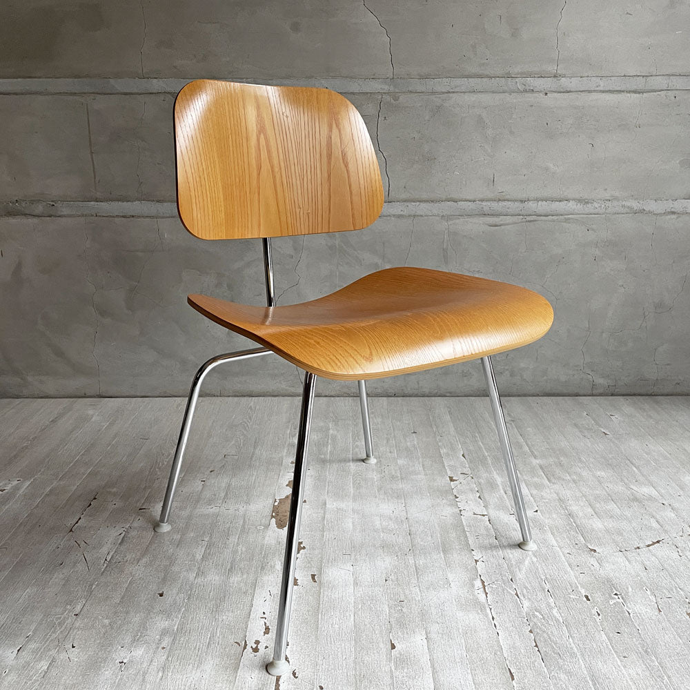 【学芸大学店】ハーマンミラー Herman Miller プライウッドダイニングチェア DCM アッシュ材 メタルレッグ C&R イームズ ミッドセンチュリー 定価￥169,400- ♪ 買取させていただきました。