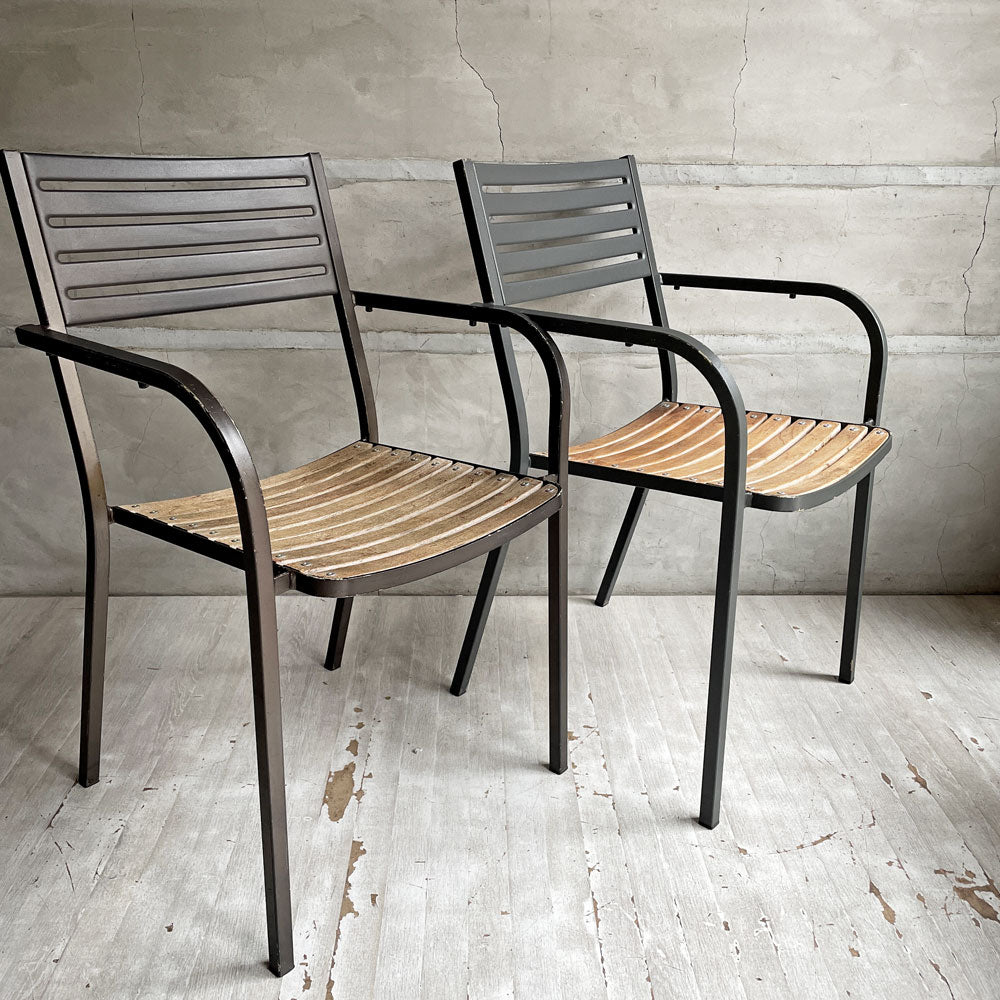 【学芸大学店】エミュー emu セーニョチェア SEGNOCHAIR ガーデンチェア アーム スタッキング イタリア 2脚セット ♪ 買取させていただきました。