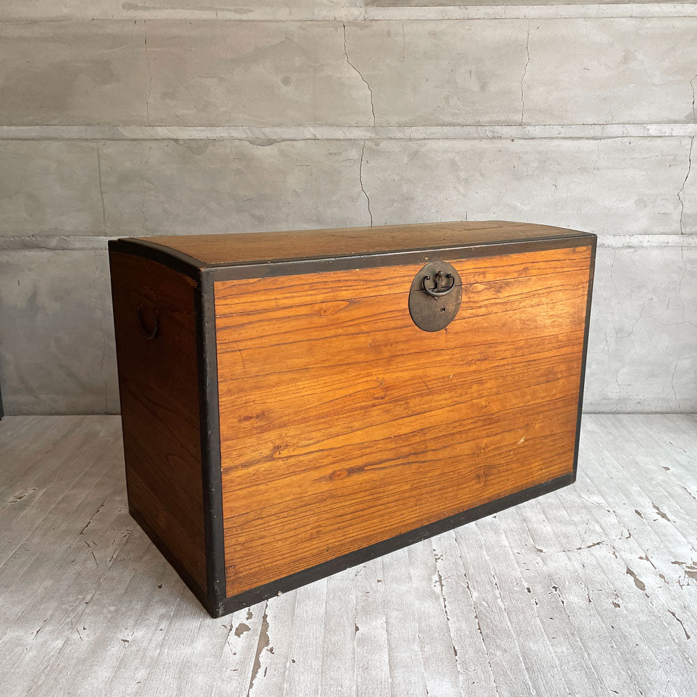 【学芸大学店】ジャパンビンテージ Japan Vintage 長持ち 昭和 大正 衣装箱 木箱 収納箱 和家具 古道具 レトロ ♪ 買取させていただきました。