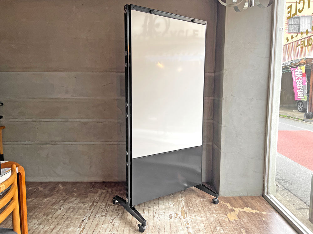 ユーエスエムハラー USMハラー USM Haller ホワイトボード パーテーション 間仕切り ブラック キャスター付き 中古品 買い取りしました。