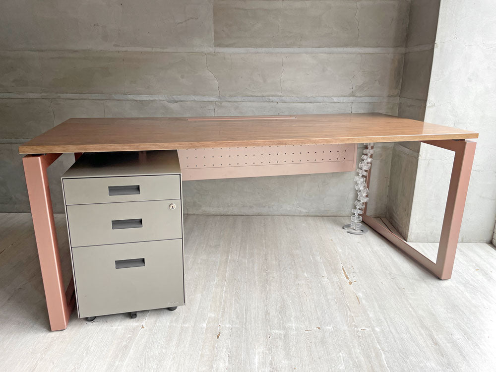 スチールケース Steelcase フレームワン frameone デスク＋鍵付きキャビネット オフィス家具 キャスター W180cm 中古品 買い取りしました。