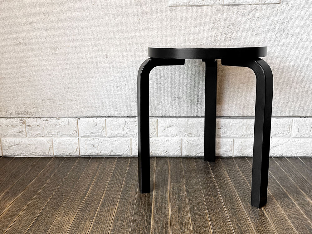 アルテック artek スツール60 Stool60 3本脚 バーチ材 ブラックラッカー アルヴァ・アアルト フィンランド 北欧家具 定価￥47,300- 中古品  買い取りしました。