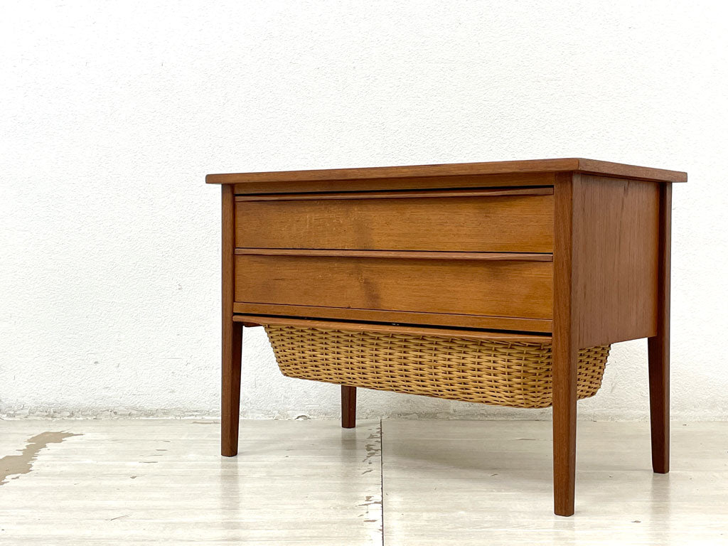 デンマークビンテージ Danish Vintage チーク材 ソーイングテーブル 裁縫机 サイドテーブル 抽斗2杯 籠付 北欧家具 中古品 買い取りしました。