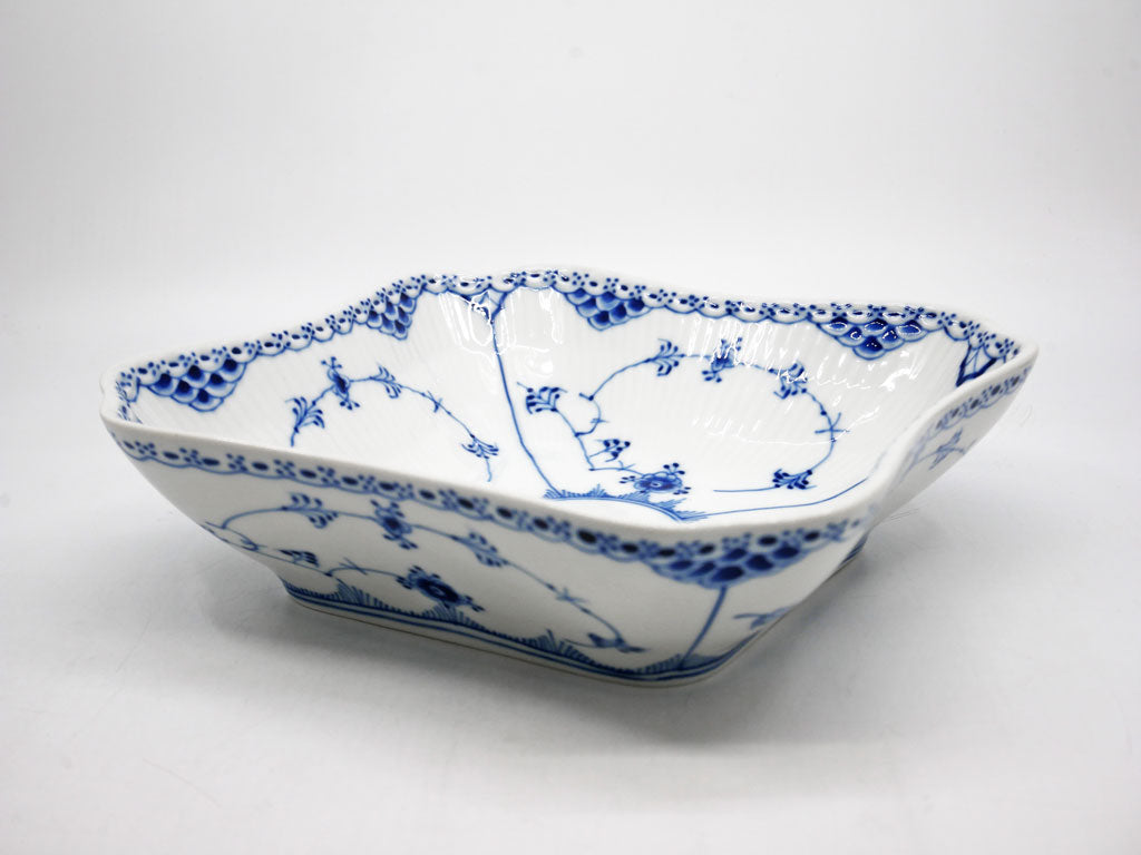 ロイヤルコペンハーゲン ROYAL COPENHAGEN ブルーフルーテッド ハーフレース スクエアサラダボウル 21cm 北欧食器 デンマーク 中古品 買い取りしました。