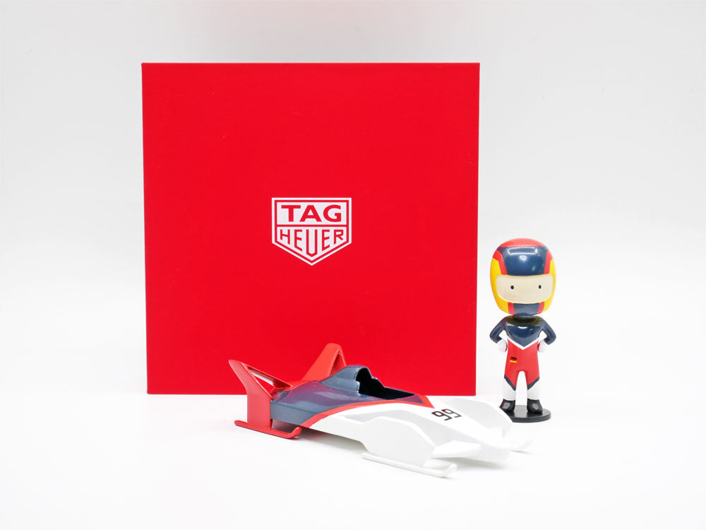 タグホイヤー TAGHEUER ノベルティフィギュア マスコット＆レーシングカー 2体セット 箱付 非売品 スイス 中古品 買い取りしました。