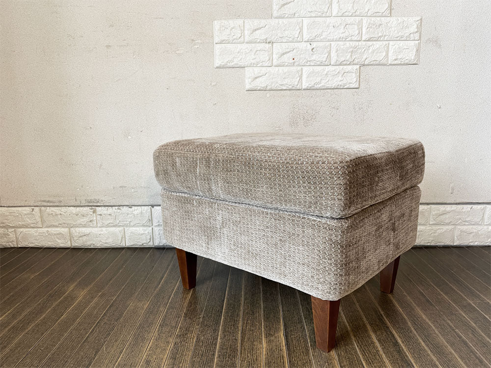 パシフィックファニチャーサービス Pacific furniture service スタンダードA STANDARD A OTTOMAN オットマン ファブリック グレー系 定価￥61,600-  中古品  買い取りしました。