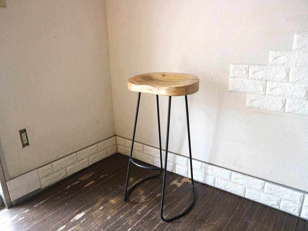 ダブルティー WTW マーベリックス バースツール MARVERICKS BAR STOOL シーシャムウッド 無垢集成材×スチール 天然木 工業系 中古品 2脚  買い取りしました。