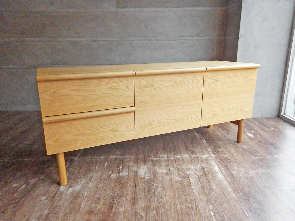 イデー IDEE スティルト サイドボード L ナチュラル STILT SIDEBOARD L Natural ナラ材 定価 : ￥89,000- 中古品 買い取りしました。