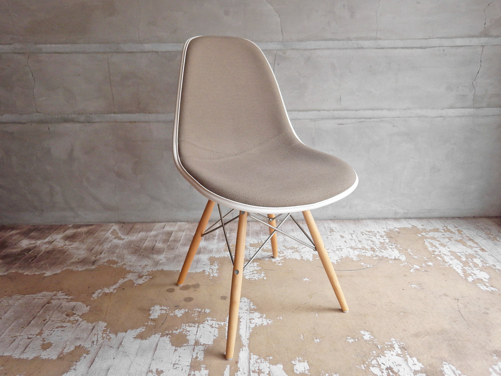 ハーマンミラー Herman Miller サイドシェルチェア ドゥエルレッグ アプホルスター DSW ホワイト ポリプロピレンシェル ミッドセンチュリー  中古品 買い取りしました。